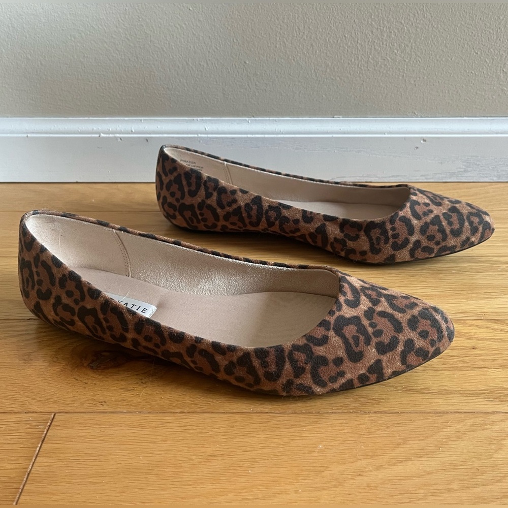 Kelly & Katie Astor Leopard Print Flats - Size 11